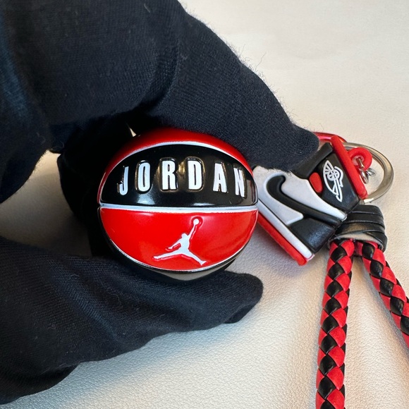 Brand New NBA Basketball and Sneaker Keychain. - Picture 3 of 7